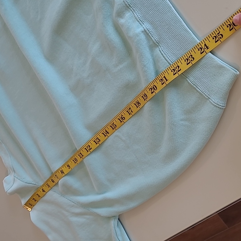 LIKE NEW VTG 90s Hanes Her Way Light Blue Crewneck Sweatshirt - Picture 6 of 10